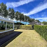 Schoenes Ferienhaus In Stavenisse Mit Grill, Terrasse Und Garten